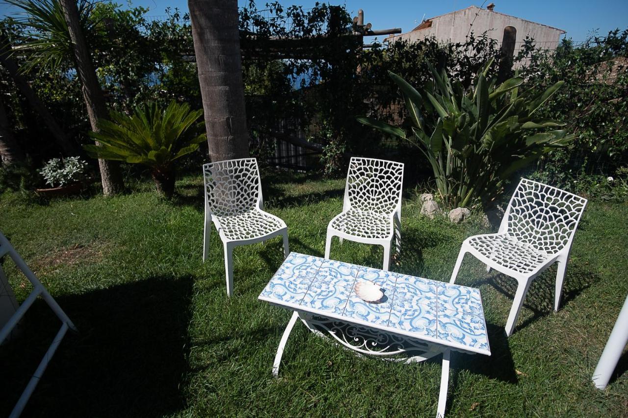 Вилла The Garden On Capri Масса-Лубренсе Экстерьер фото